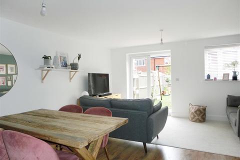 9 Hastings Close, Wythall, Birmingham, B47 6AW