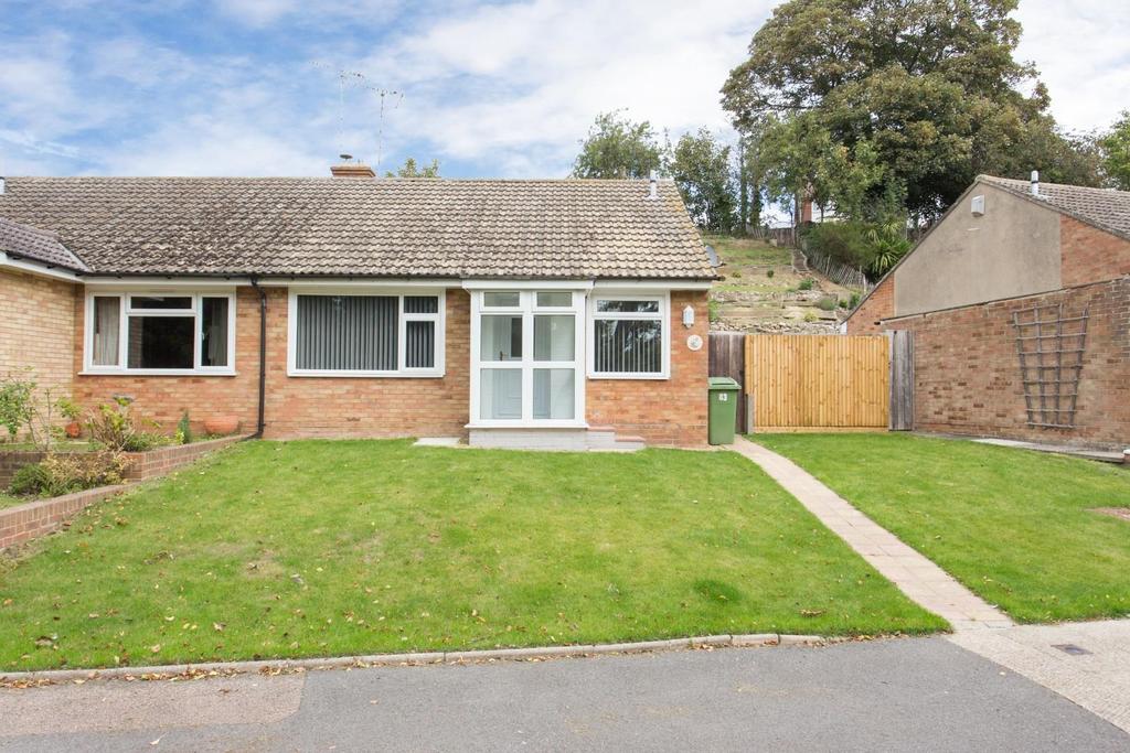 The Knole, Faversham 2 bed semidetached bungalow £275,000