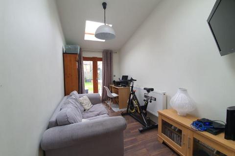 37 Springfield Lane, Ipswich, IP1 4EL