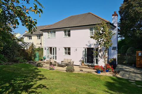 24 Hill Hay Close, Fowey, PL23 1EN