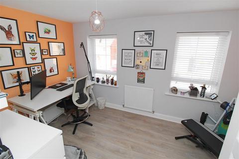 8 Bow Road, Brooklands, Milton Keynes, MK10 7GN