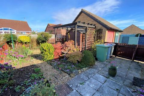 2 Bishops Close, Bourne, PE10 9JU