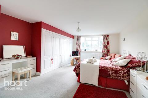 62 Aperfield Road, Biggin Hill, Westerham, TN16 3LX