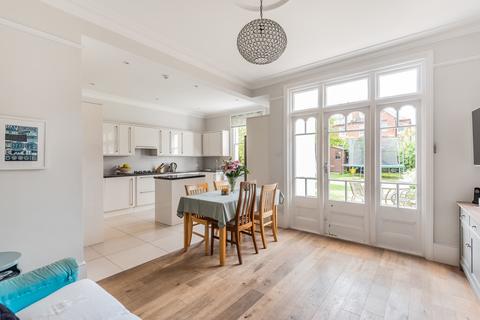 12 Radnor Avenue, Harrow, HA1 1SB