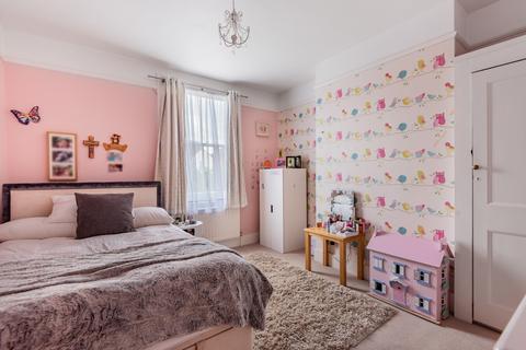12 Radnor Avenue, Harrow, HA1 1SB
