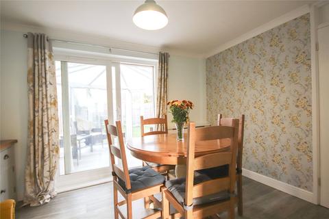 92 Abbotsbury, Bracknell, RG12 8QX
