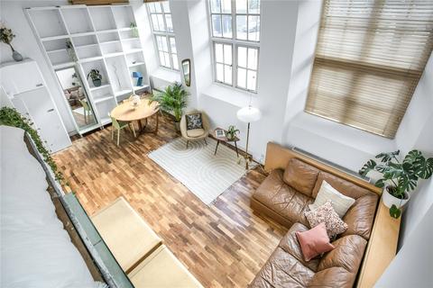 25 Hoffman Square, London, N1 6DH
