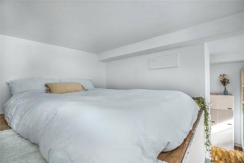 25 Hoffman Square, London, N1 6DH