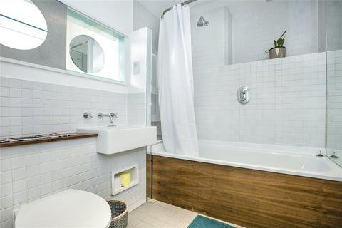 25 Hoffman Square, London, N1 6DH