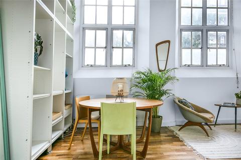 25 Hoffman Square, London, N1 6DH