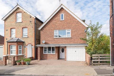 107 Tachbrook Road, Feltham, TW14 9PD