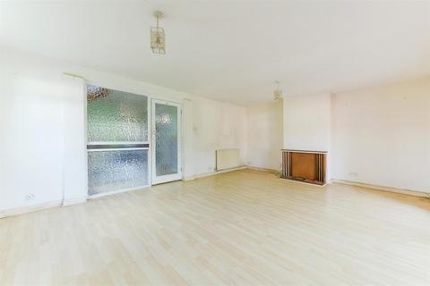 107 Tachbrook Road, Feltham, TW14 9PD