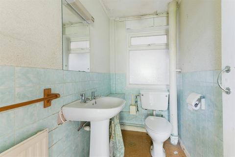 107 Tachbrook Road, Feltham, TW14 9PD