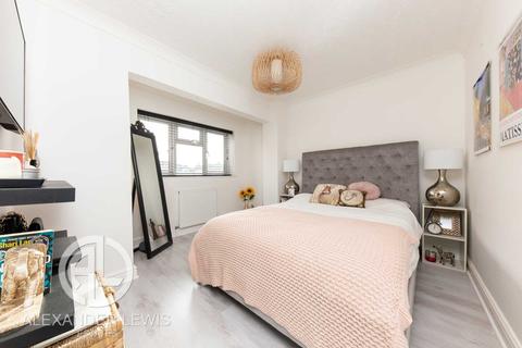 51 Chase Close, Arlesey, SG15 6UU