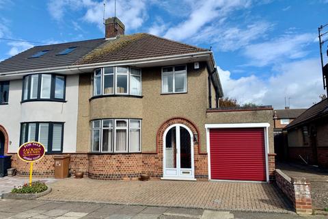 18 Barons Way, Northampton, NN2 8HP