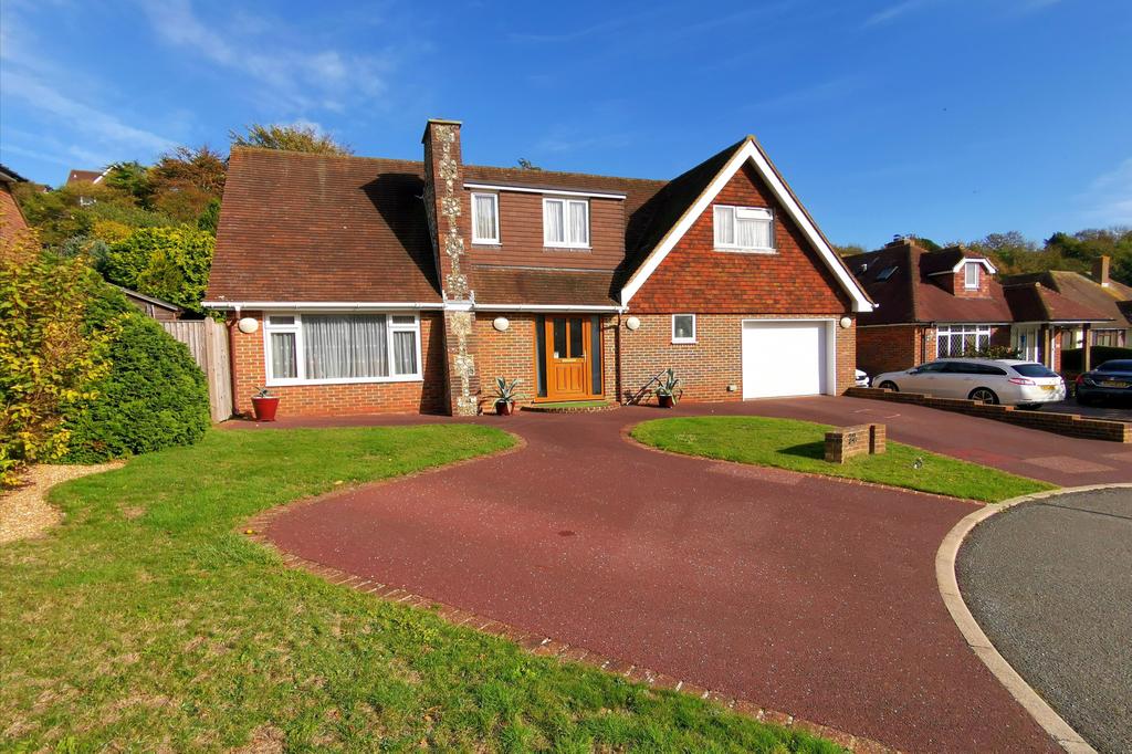 East Dean, Eastbourne, East Sussex, BN20 4 bed detached house £549,000