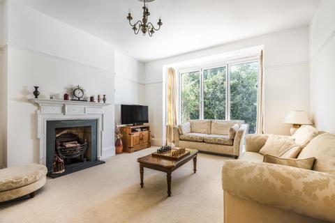 11 Lake Avenue, Bromley, BR1 4EN