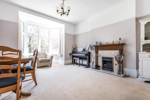 11 Lake Avenue, Bromley, BR1 4EN