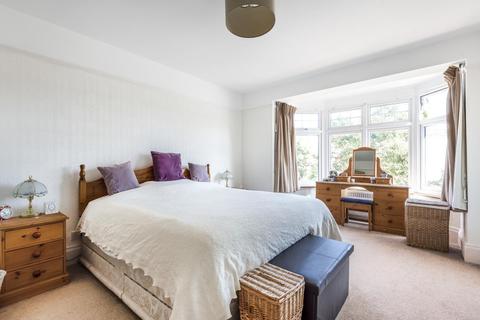 11 Lake Avenue, Bromley, BR1 4EN