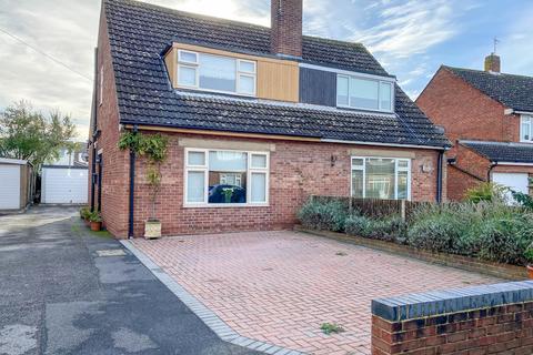 28 Howmead, Berkeley, GL13 9AS