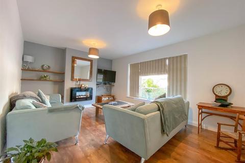 28 Howmead, Berkeley, GL13 9AS
