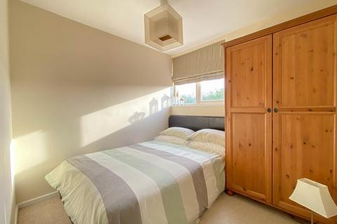 28 Howmead, Berkeley, GL13 9AS