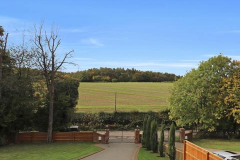 Sunrise Villa Bottom Lane, Seer Green, Beaconsfield, HP9 2UH