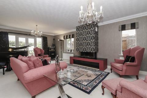 Sunrise Villa Bottom Lane, Seer Green, Beaconsfield, HP9 2UH