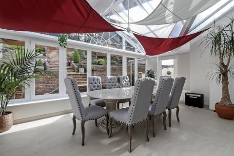 Sunrise Villa Bottom Lane, Seer Green, Beaconsfield, HP9 2UH
