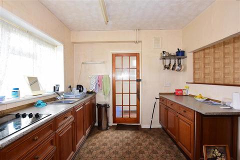 10 Perry Grove, Dartford, DA1 5NH