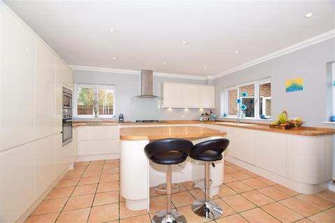 7 Foreland Heights, North Foreland, Broadstairs, CT10 3FU