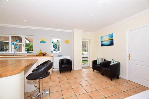 7 Foreland Heights, North Foreland, Broadstairs, CT10 3FU