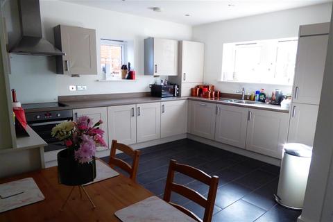 69 Britten Avenue, Basildon, SS14 3SR