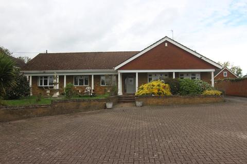 Kelsta Li Brookers Hill, Shinfield, Reading, RG2 9BX