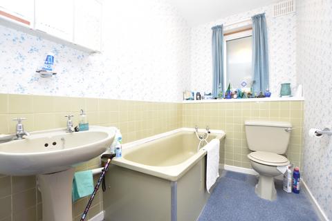32/2 Craigmount Hill, Edinburgh, EH4 8HX