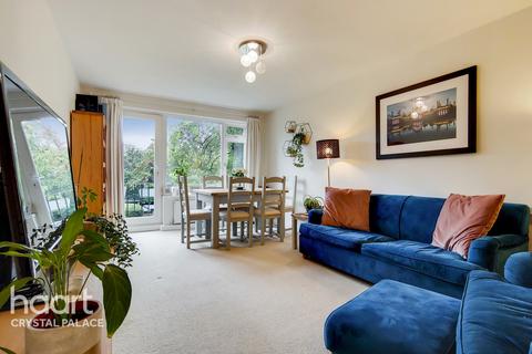 Flat 4, Bedford Court Mowbray Road, London, SE19 2RW