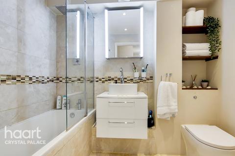 Flat 4, Bedford Court Mowbray Road, London, SE19 2RW