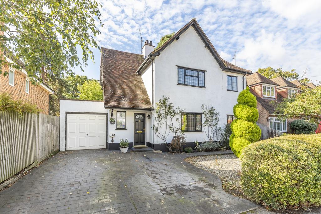 Park Road, Woking, GU22 4 bed detached house £795,000