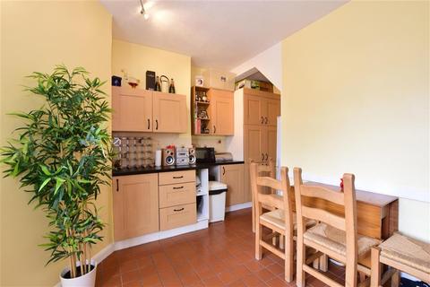 10 Luton Road, London, E17 5LN