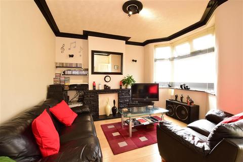 10 Luton Road, London, E17 5LN