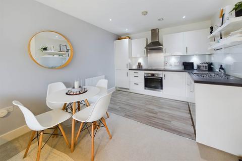 2 bedroom apartment for sale, Blackwell House, The Embankment