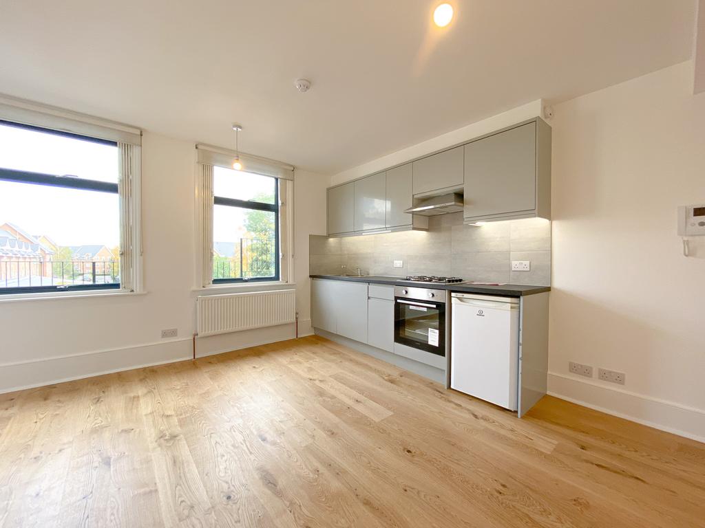 Grove Vale, East Dulwich, SE22 1 bed flat £1,050 pcm (£242 pw)