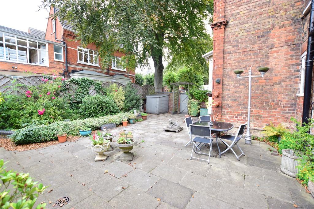 Garden (2)