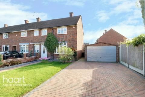 16 Foyle Drive, South Ockendon, RM15 5LX