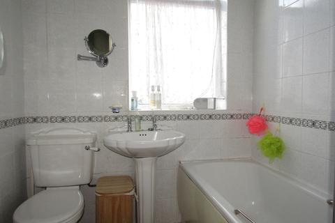 36 Cypress Grove, Ilford, IG6 3AT
