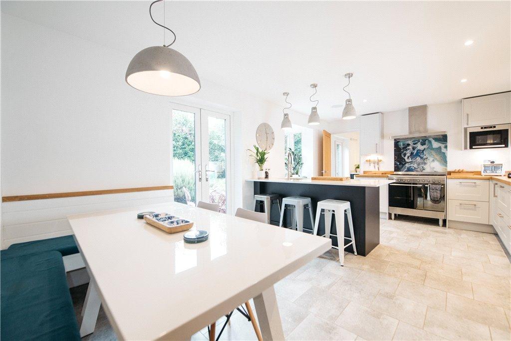 Kitchen/Breakfast Rm