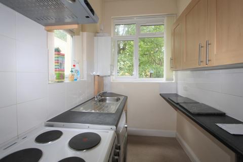Flat 2, 27 - 29 Nicholson Road, Croydon, CR0 6QT