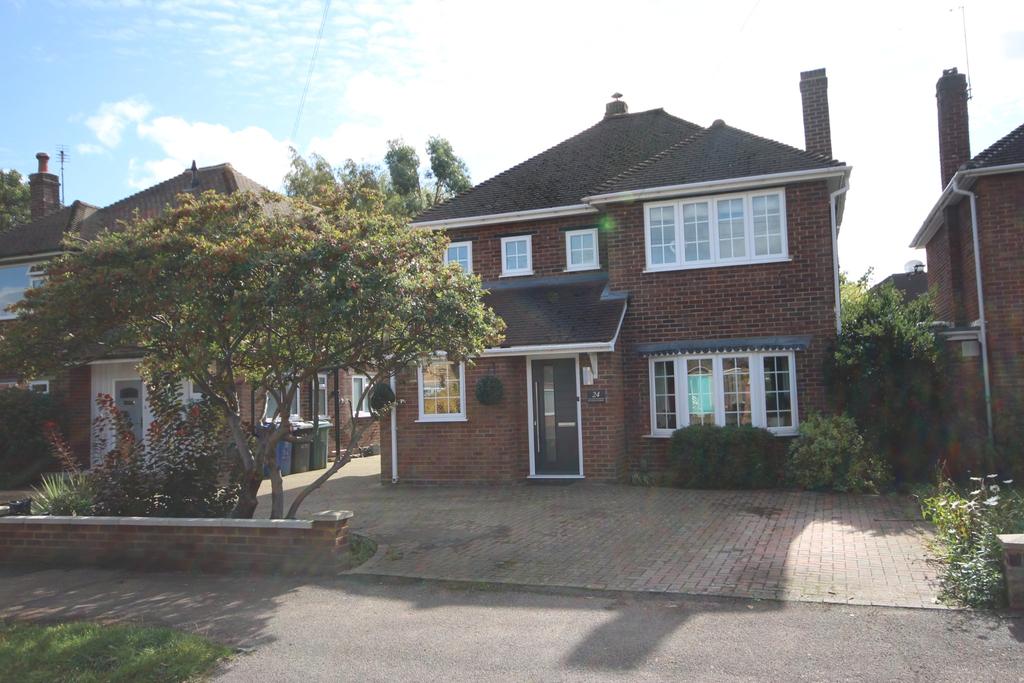 Bloomfield Road, Maidenhead 3 bed detached house £600,000