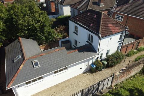 144a Avenue Road, Southampton, SO14 6UA