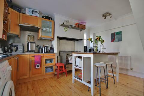 144a Avenue Road, Southampton, SO14 6UA